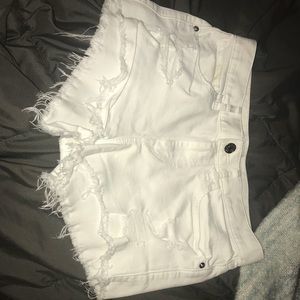 Express White distressed Jean Shorts Sz 6
